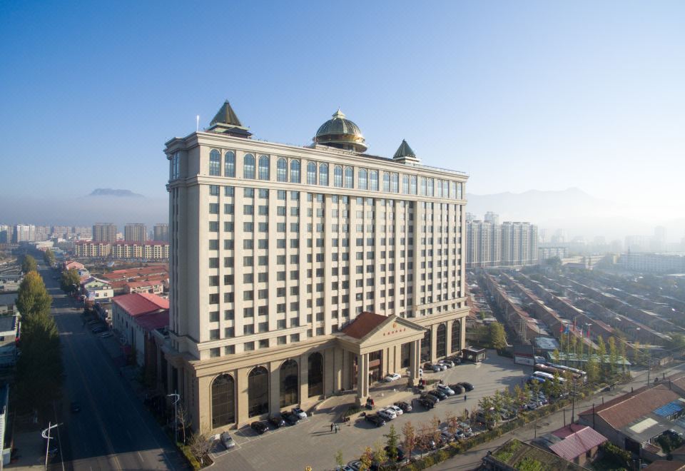 本溪县天赐万豪酒店外景图