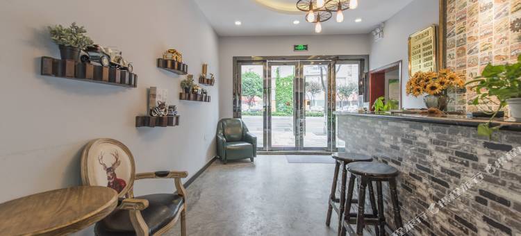 车之乐汽车主题酒店(重庆江北国际机场店)图片