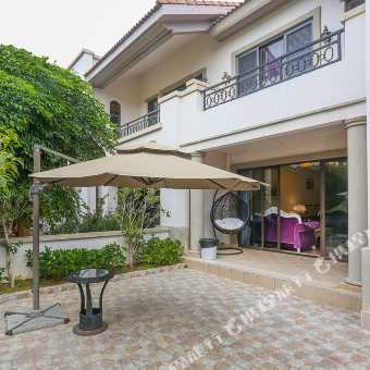 南京月半湾内衣连锁_南京大学