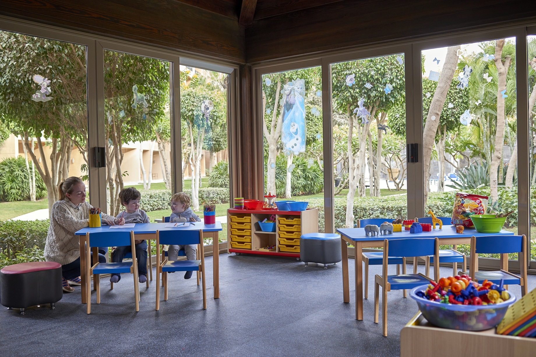 Dusit Thani LakeView Cairo Hotel Overview