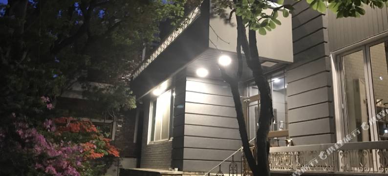 那路客栈(Naru Guesthouse-那路客栈 NARU那路]合井站5分钟，花园大床房 Standard Villa)图片