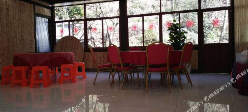 安吉清闲饭店图片