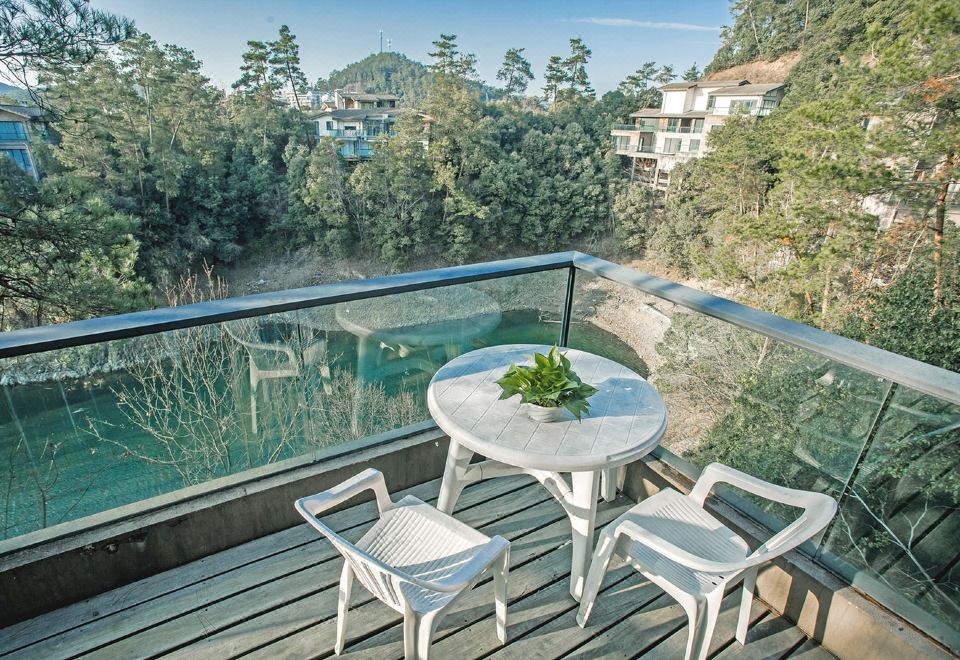 Edinburgh Boutique Hotel Qiandao Lake Hotel Overview