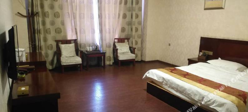 盈江华春商务酒店(新客运站店)图片