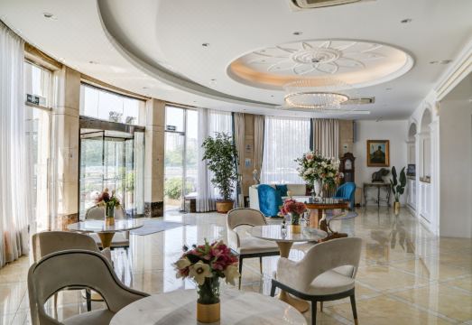 Beijing Inner Mongolia Hotel (Communication University Store) Hotel Overview