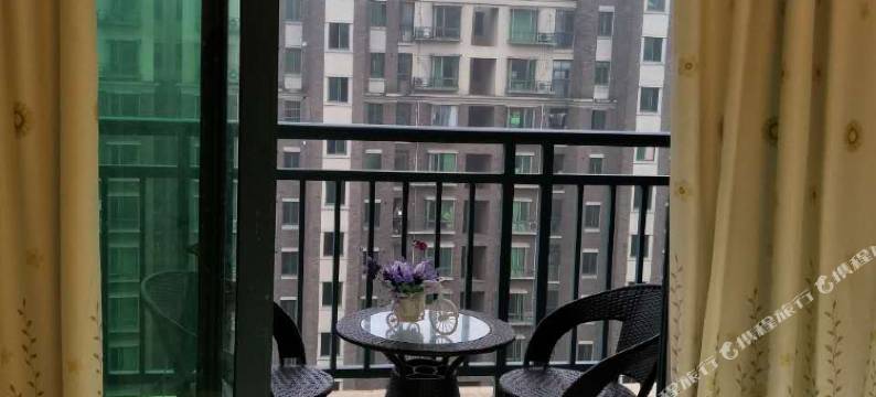 浪漫满屋公寓(上海沪亭北路店)图片