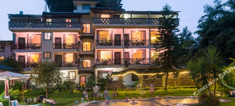 阳朔雪狮岭江畔度假酒店图片