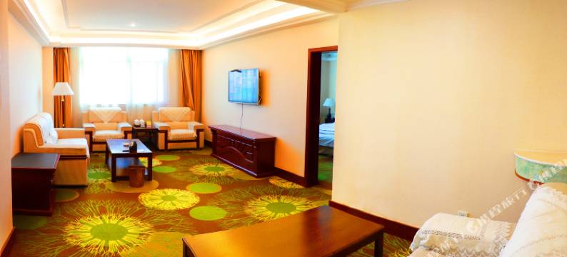 南召丹霞大酒店(万德隆购物中心店)图片