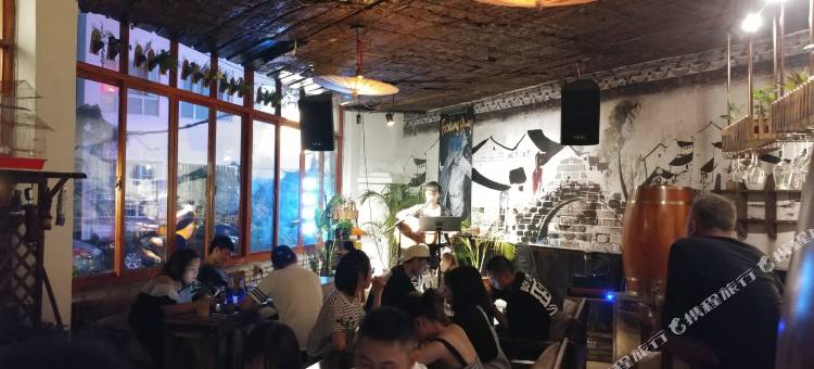 蓝天国际青年旅舍(三亚大东海店)图片