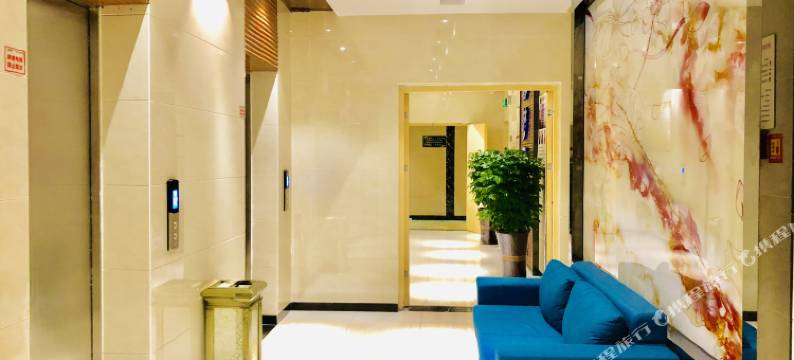 云上酒店(贵阳高铁北站店)图片