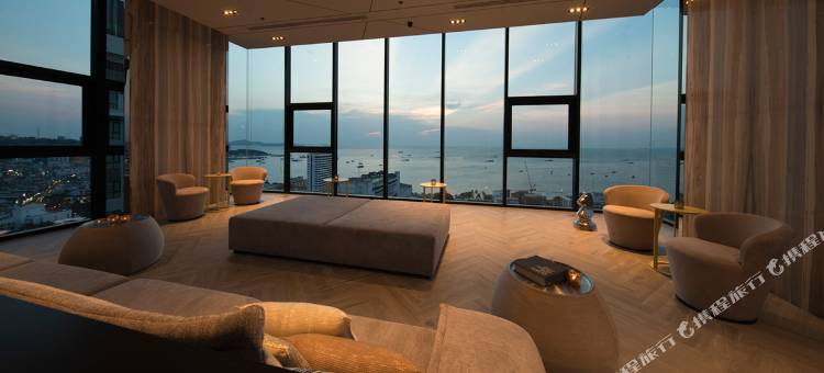 芭提雅中心基地酒店 The Base 公寓(WCC The base central pattaya)图片