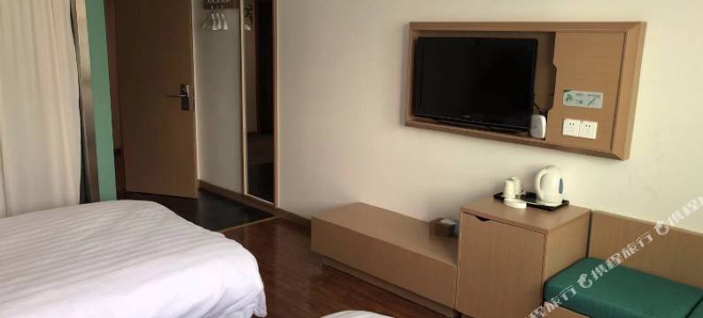 恒8连锁酒店(嵊州西站店)图片