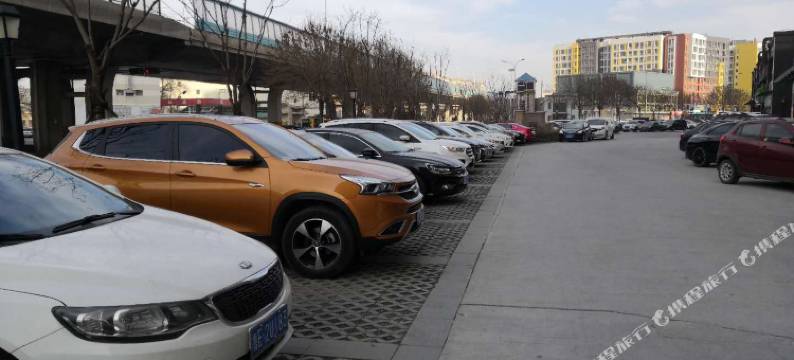 华庭酒店公寓(济南无影山西客站店)图片