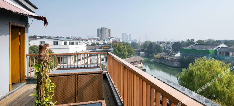 花筑·英溪河畔酒店(德清西站市中心店)图片