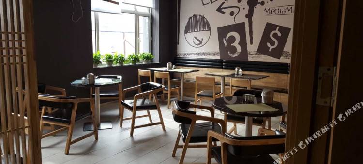 桔子红了精致酒店(齐齐哈尔百花园大润发店)图片