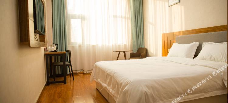 封丘瑞家时尚酒店图片