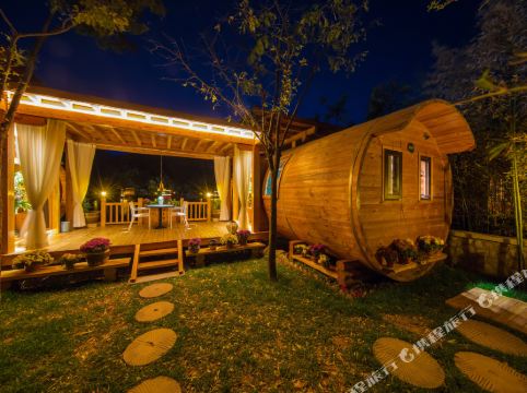 九如山红颜容木桶酒店