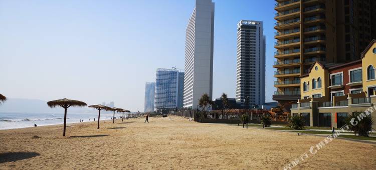 碧海蓝天主题公寓(惠东双月湾店)图片