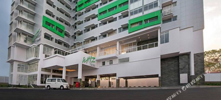 万鸦老瑞兹臻选梅加玛斯酒店(Whiz Prime Hotel Megamas Manado)图片