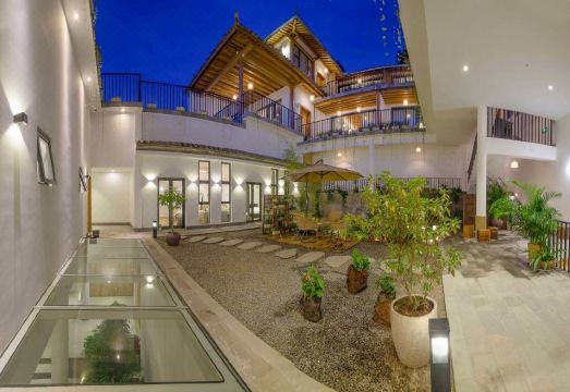 Sanwanli Senlv Designer Homestay (Tengchong Heshun Ancient Town)Hotel Overview