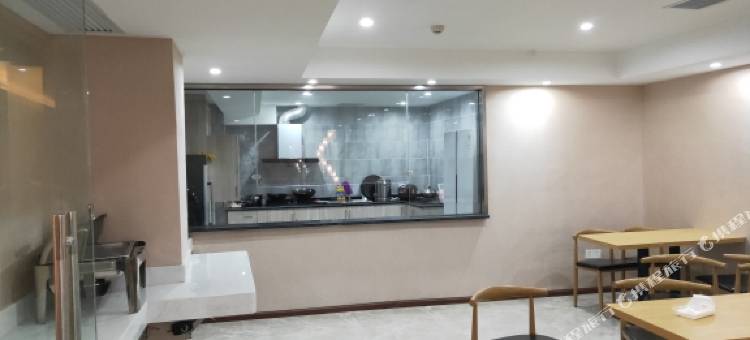 派酒店(正安客运站店)图片