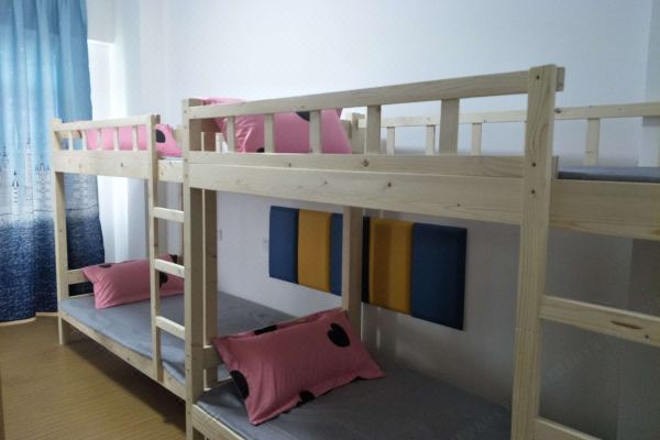 距离燕塘地铁站b出口220米左右,毗邻南方医院,武警医院,广美整形医院