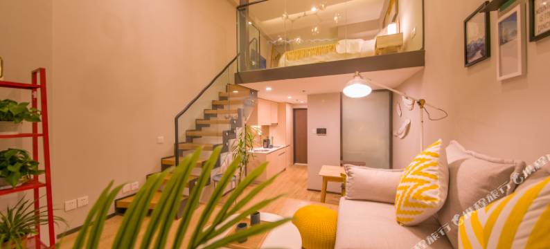 青岛万丽海景LOFT观海度假公寓(栈桥火车站店)图片