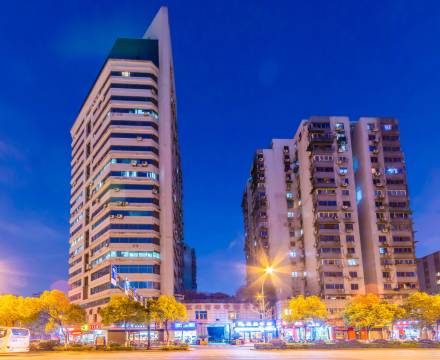 度美酒店(西湖区黄龙体育中心文三路地铁站店)