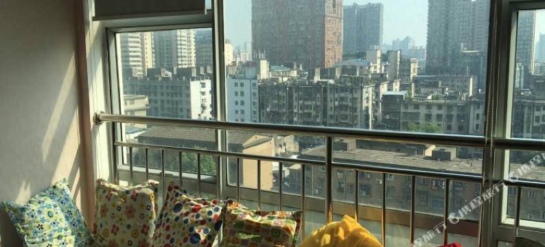 Xbed互联网民宿(长沙五一新干线店)图片