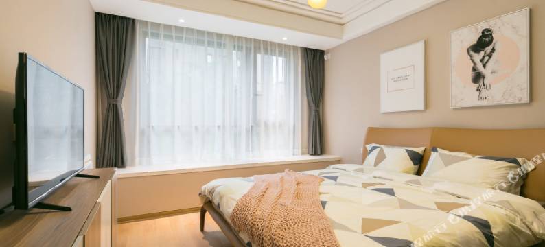 上海百年孤独千年一叹公寓(泰虹路分店)图片