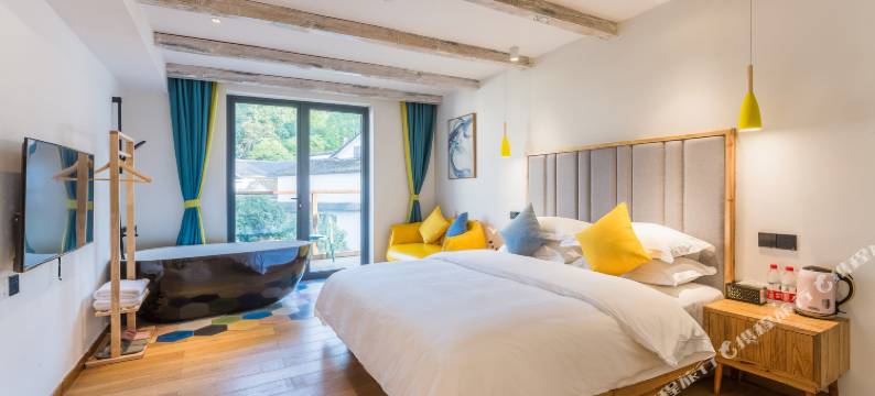 杭州毕竟西湖民宿(雷峰塔花港观鱼店)图片