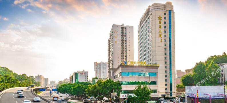 燕岭大厦(广州东站燕塘地铁站店)图片