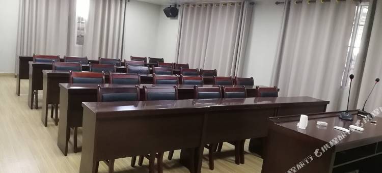 素柏·云酒店(资源汽车总站店)图片