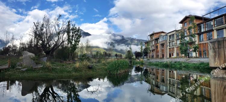 林芝初芽江舍客栈图片