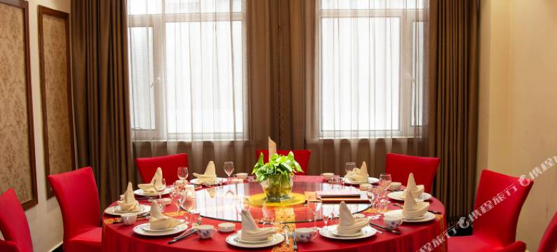 君星苑大酒店(乌兰察布高铁站店)图片