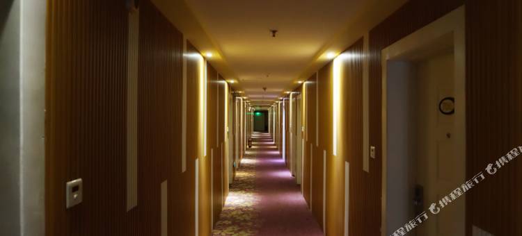 皇悦雅轩酒店(梧州市政广场店)图片