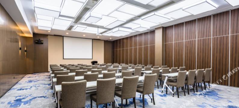 济南明水古城章丘和谐广场亚朵酒店图片