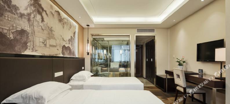 天友大酒店(重庆两路口地铁站儿童医院店)图片