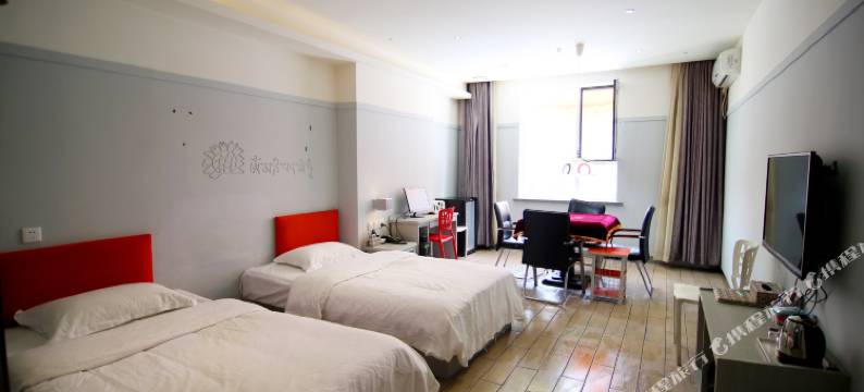 派酒店(吉林火炬大厦滨江公园店)图片