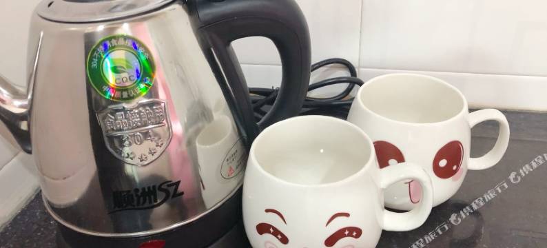 福州来杯威士忌加块糖公寓图片