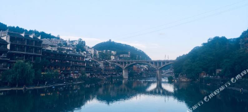 阿富尔连锁智慧酒店(吉首乾隆店)图片