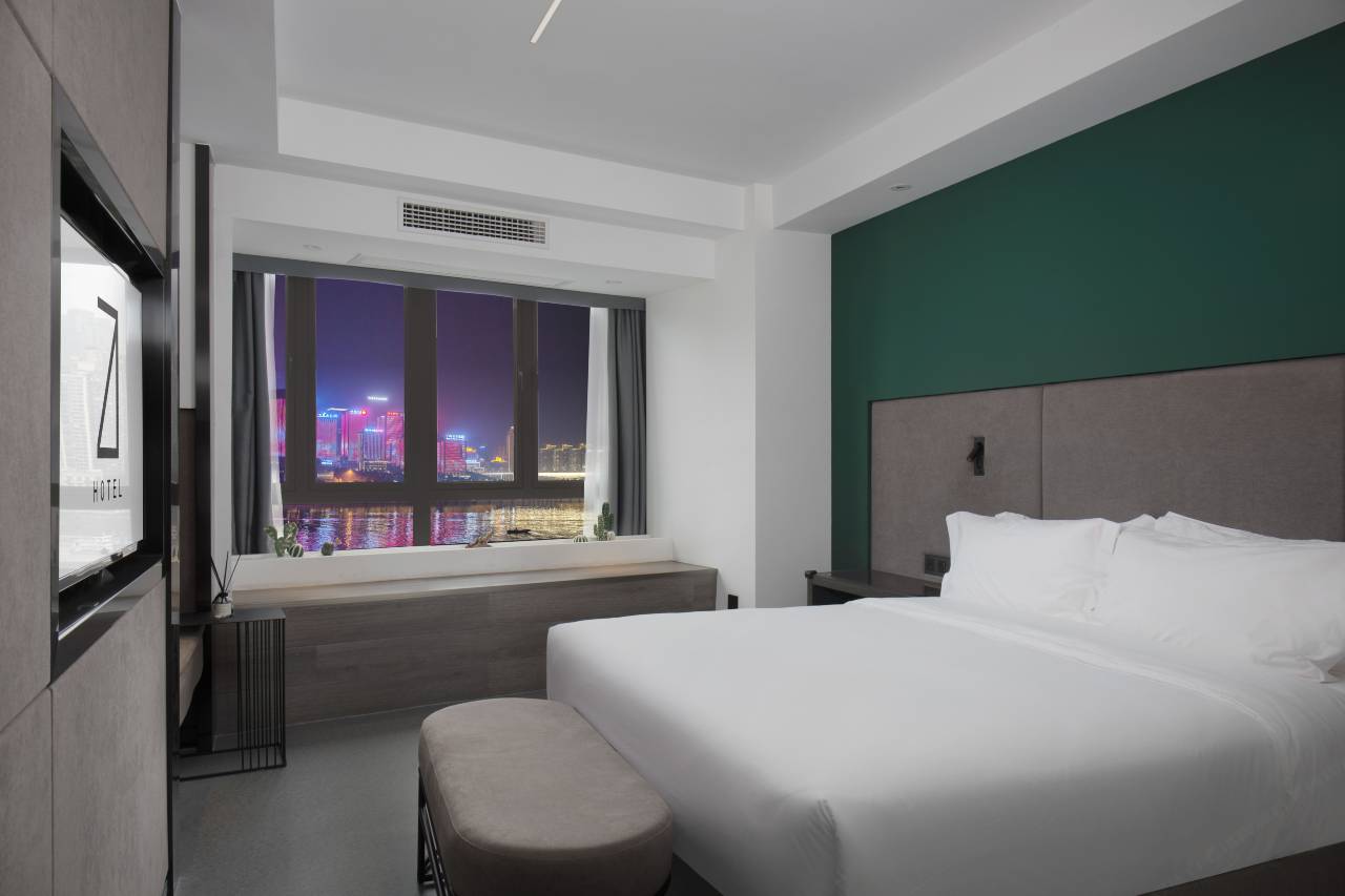 来住酒店(洪崖洞码头嘉陵江滨江路店)图片