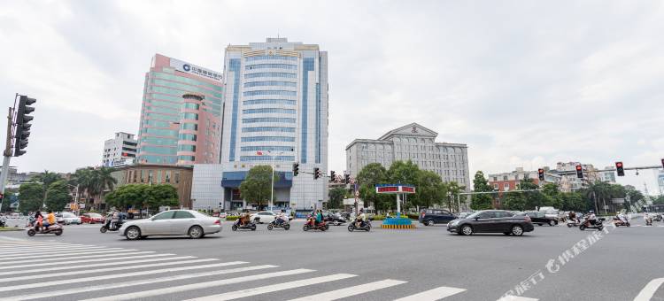 芳翠宾馆(玉林旅游汽车客运站东环小学店)图片