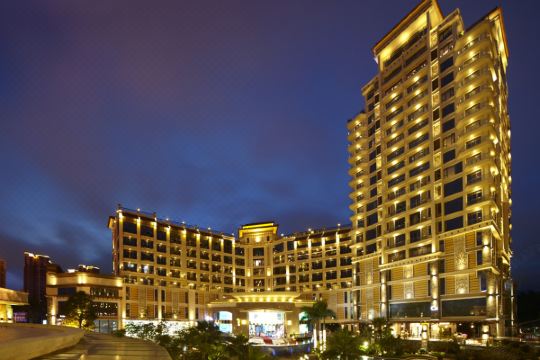 丽景花园酒店位于惠阳中心地带,交通,购物十分方便;毗邻深圳坪山新区