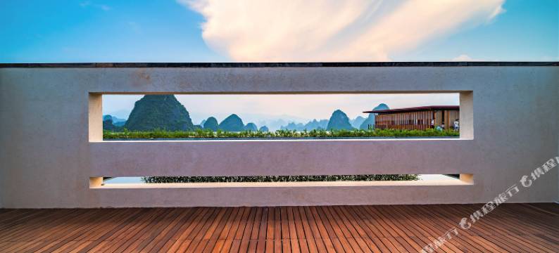 阳朔画山云舍图片