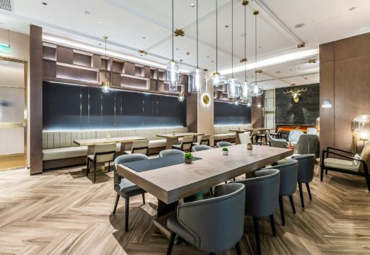 Yinjiang PLUS Hotel Hotel Overview