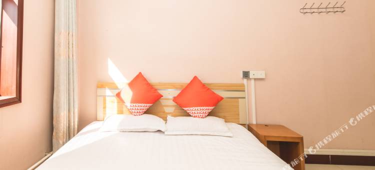 OYO胶州华宾楼宾馆图片