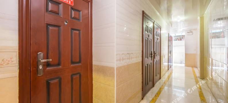 OYO红枫雅宿(广州鹅掌坦地铁站店)图片