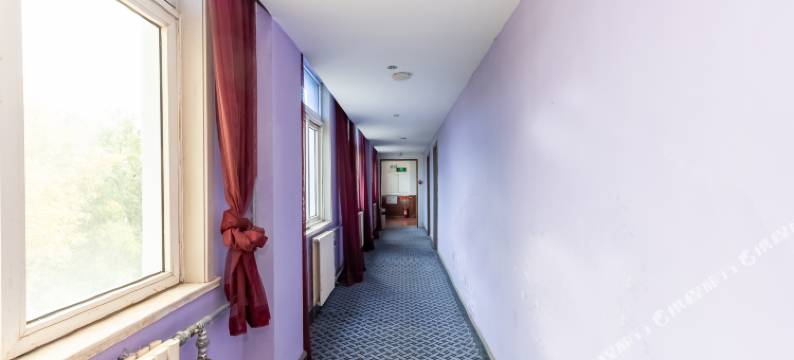 龙港湾主题酒店(青岛崇阳路店)图片