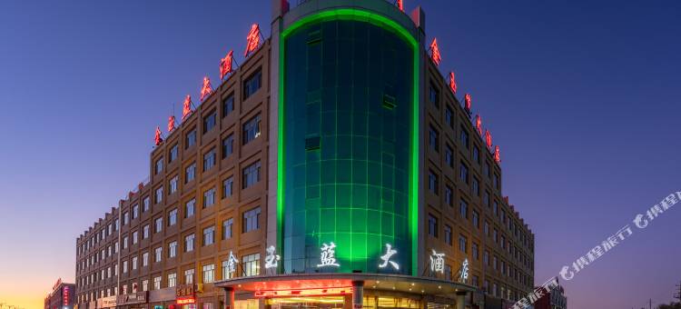 额济纳旗金玉蓝大酒店图片